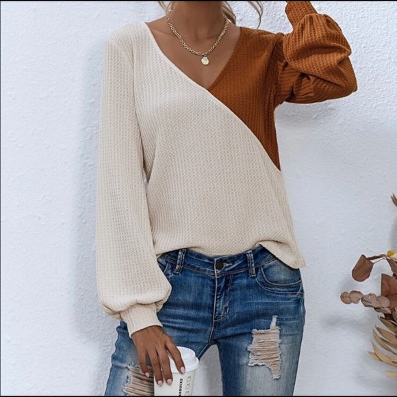 New in 2022! Waffle knit color block long sleeve top. - Picture 6 of 6